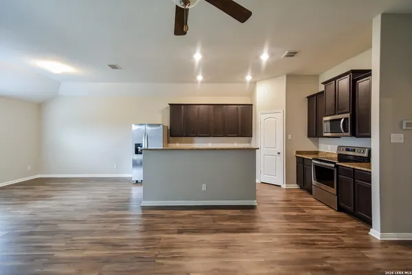 $1,725 | 11811 Wolf Canyon, San Antonio, TX 78252