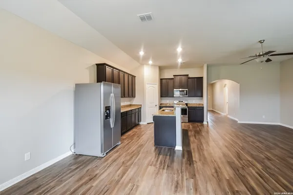 $1,725 | 11811 Wolf Canyon, San Antonio, TX 78252