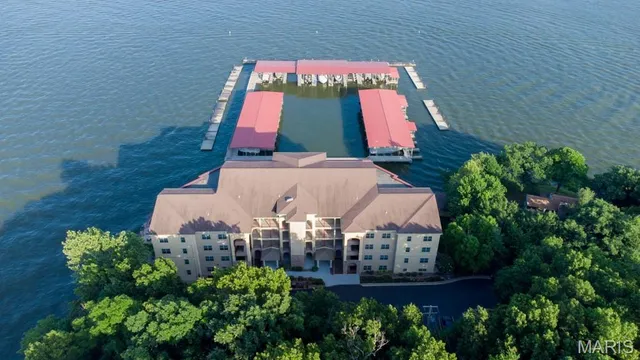 $629,900 | 3168 Twin Rivers Point, Unit 1E, Camdenton, MO 65020