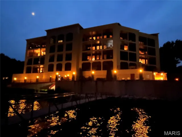 $629,900 | 3168 Twin Rivers Point, Unit 1E, Camdenton, MO 65020