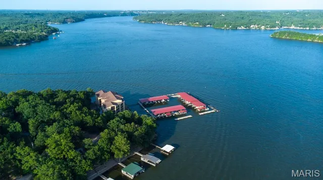 $629,900 | 3168 Twin Rivers Point, Unit 1E, Camdenton, MO 65020