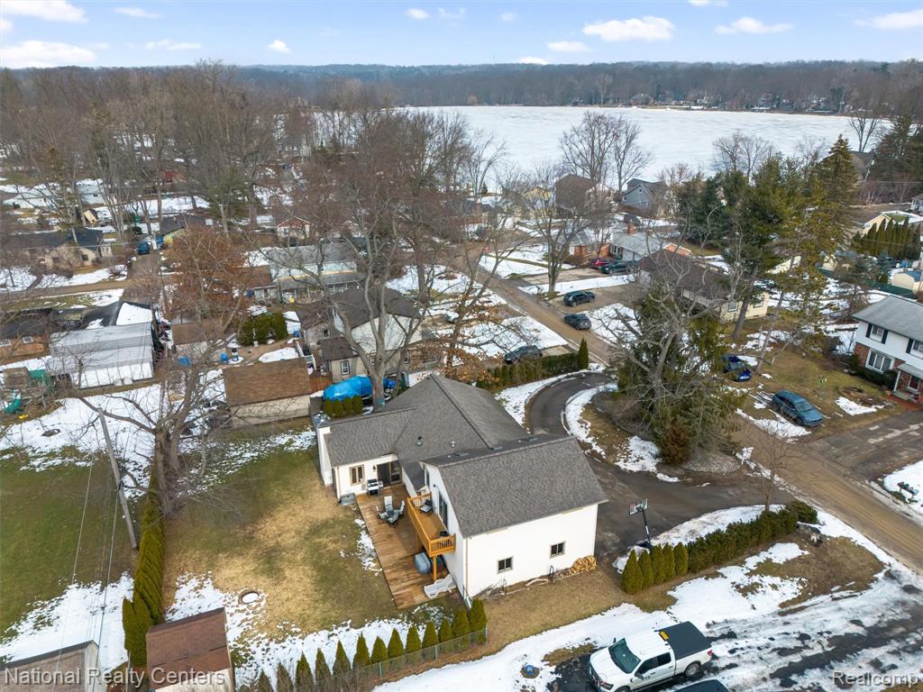 3857 Ellisia Road Commerce Township, MI 48382 - Photo 43 of 51 Gallery Image 43