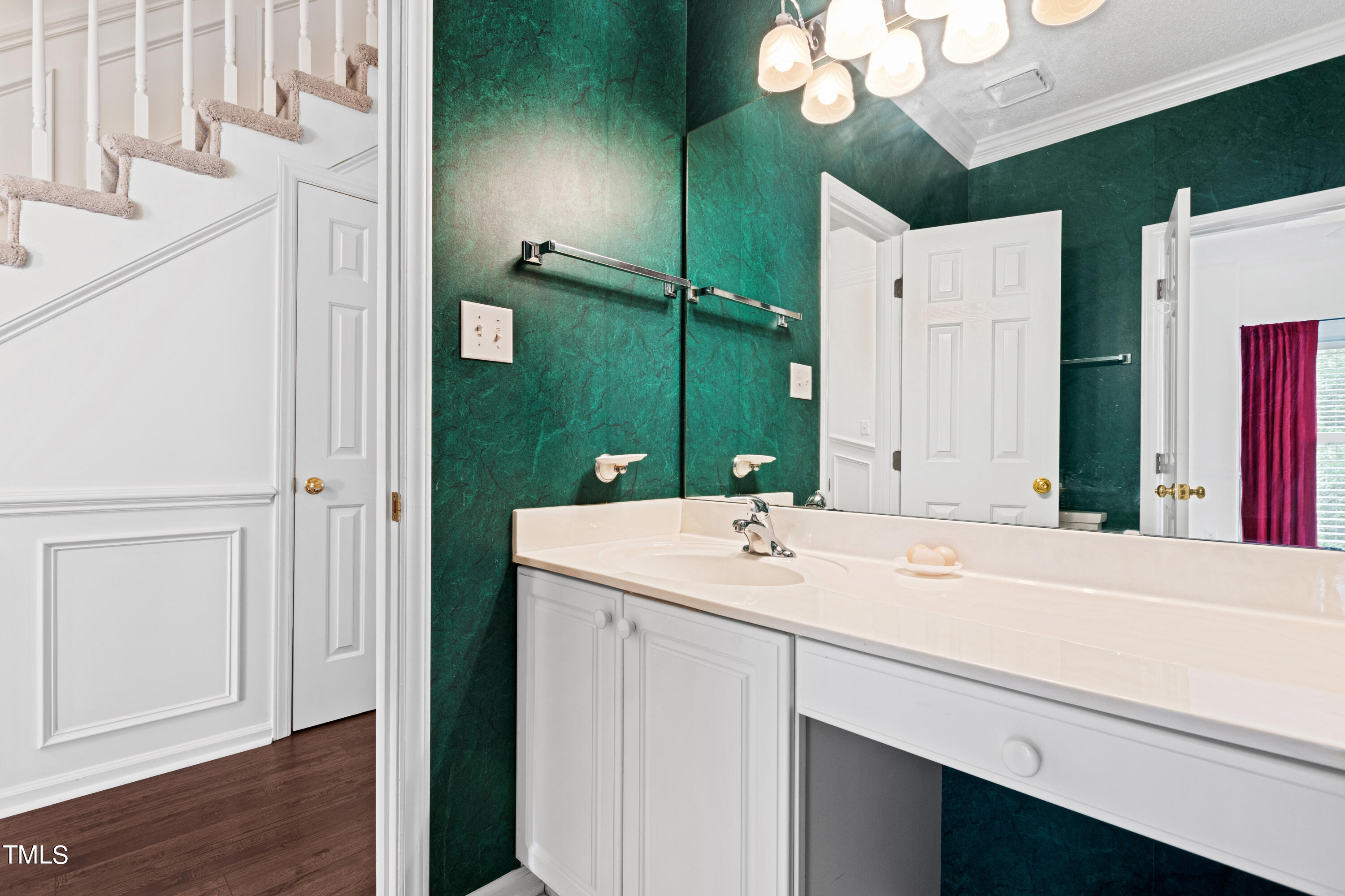 3834 Carnegie Lane Raleigh, NC 27612 - Photo 23 of 38 Bathroom 2