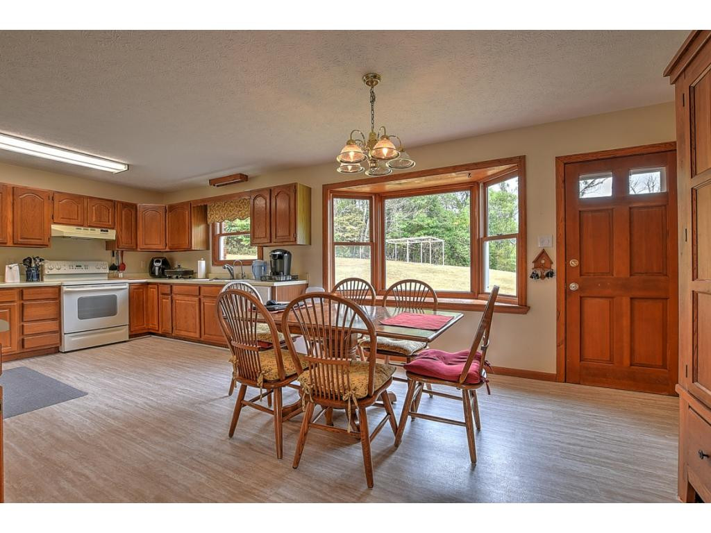 296 Johnson Chapel Road Bristol, TN 37620 - Photo 7 of 24 Photo 7