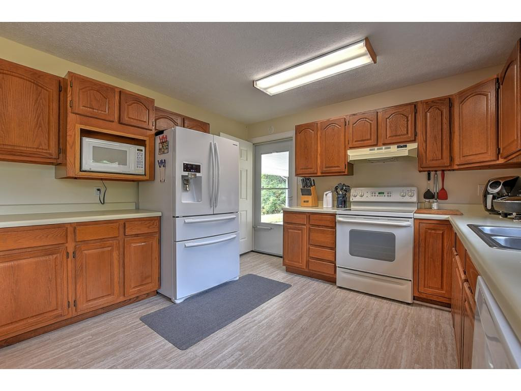 296 Johnson Chapel Road Bristol, TN 37620 - Photo 10 of 24 Photo 10