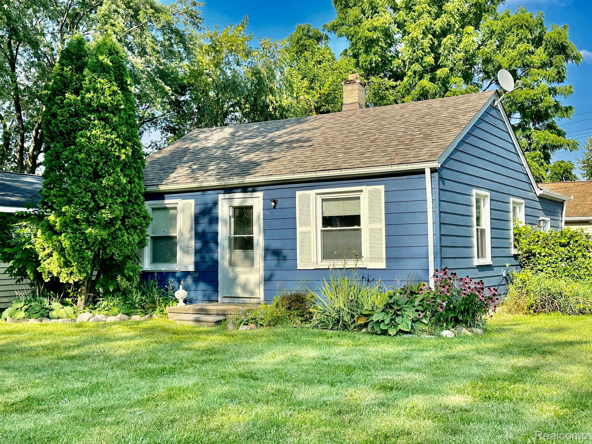19906 Inkster Road Redford, MI 48240 - Photo 1 of 11 Gallery Image 1