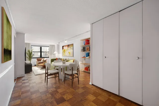 $499,000 | 200 East 24th Street, Unit 1008 | Kips Bay