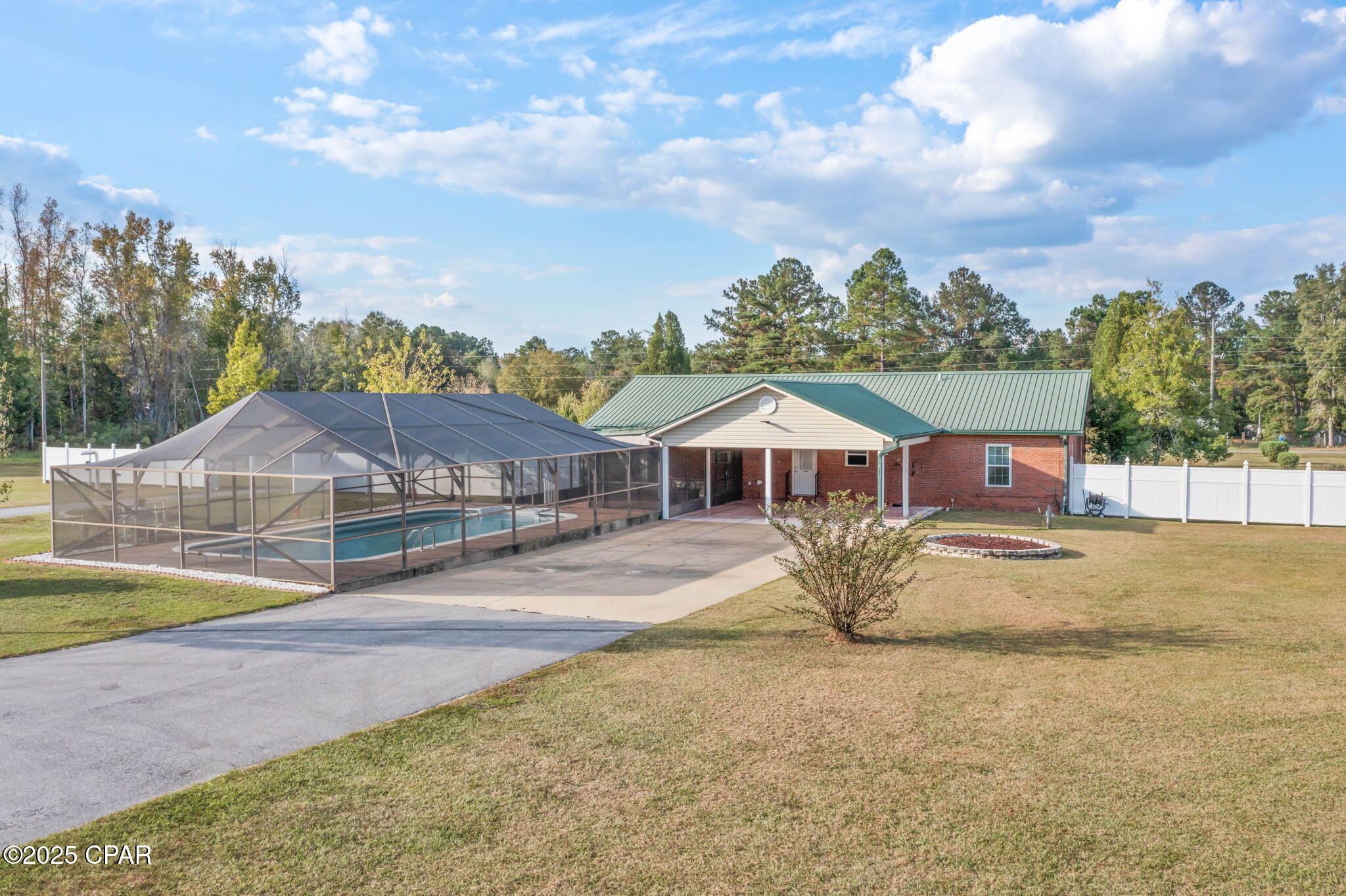 843 Clayton Road Chipley, FL 32428 - Photo 4 of 39