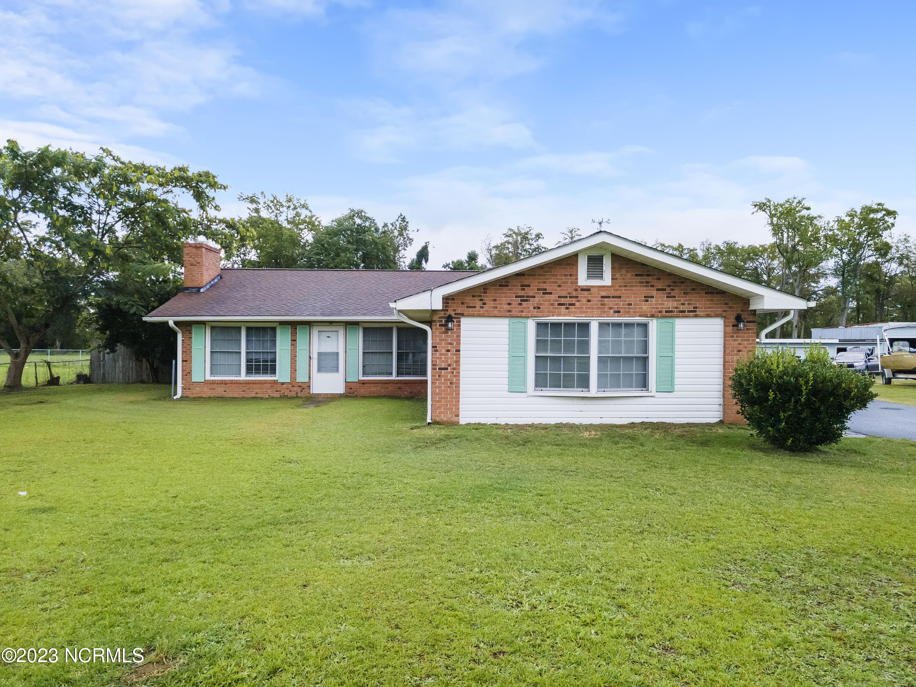 2389 Whichards Beach Road Chocowinity, NC 27817 - Photo 6 of 46 006 Front View