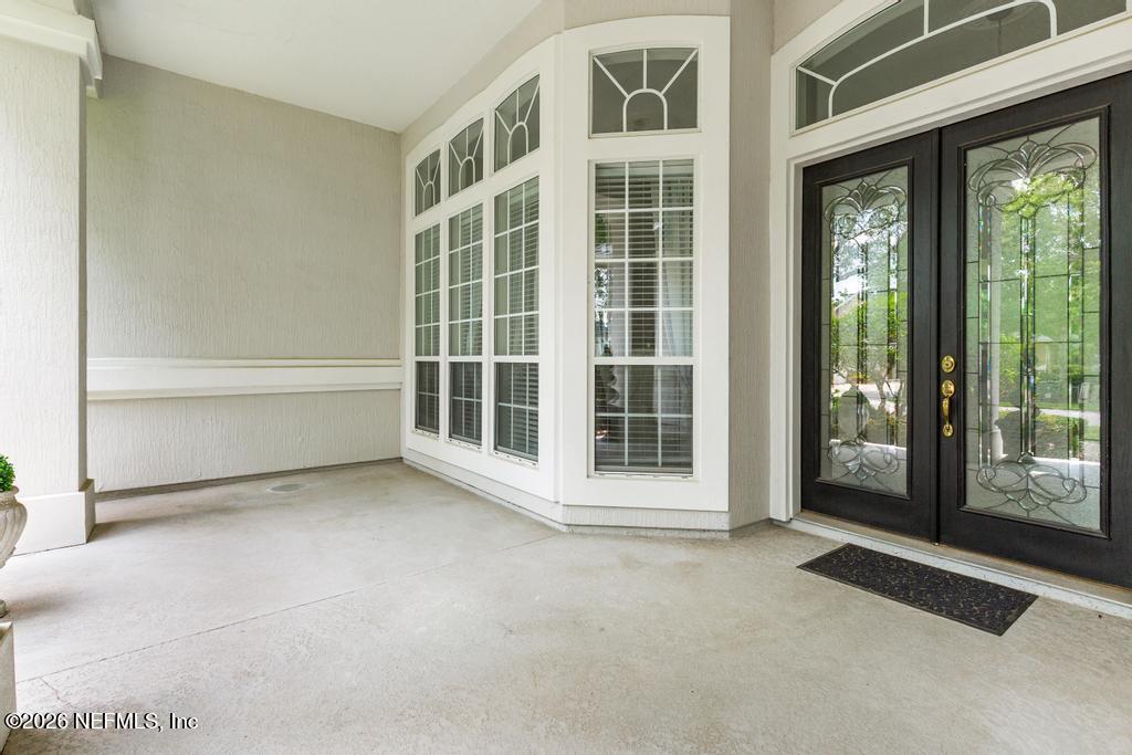 7843 Mt Ranier Drive Jacksonville, FL 32256 - Photo 13 of 116 a view of an empty room with a window