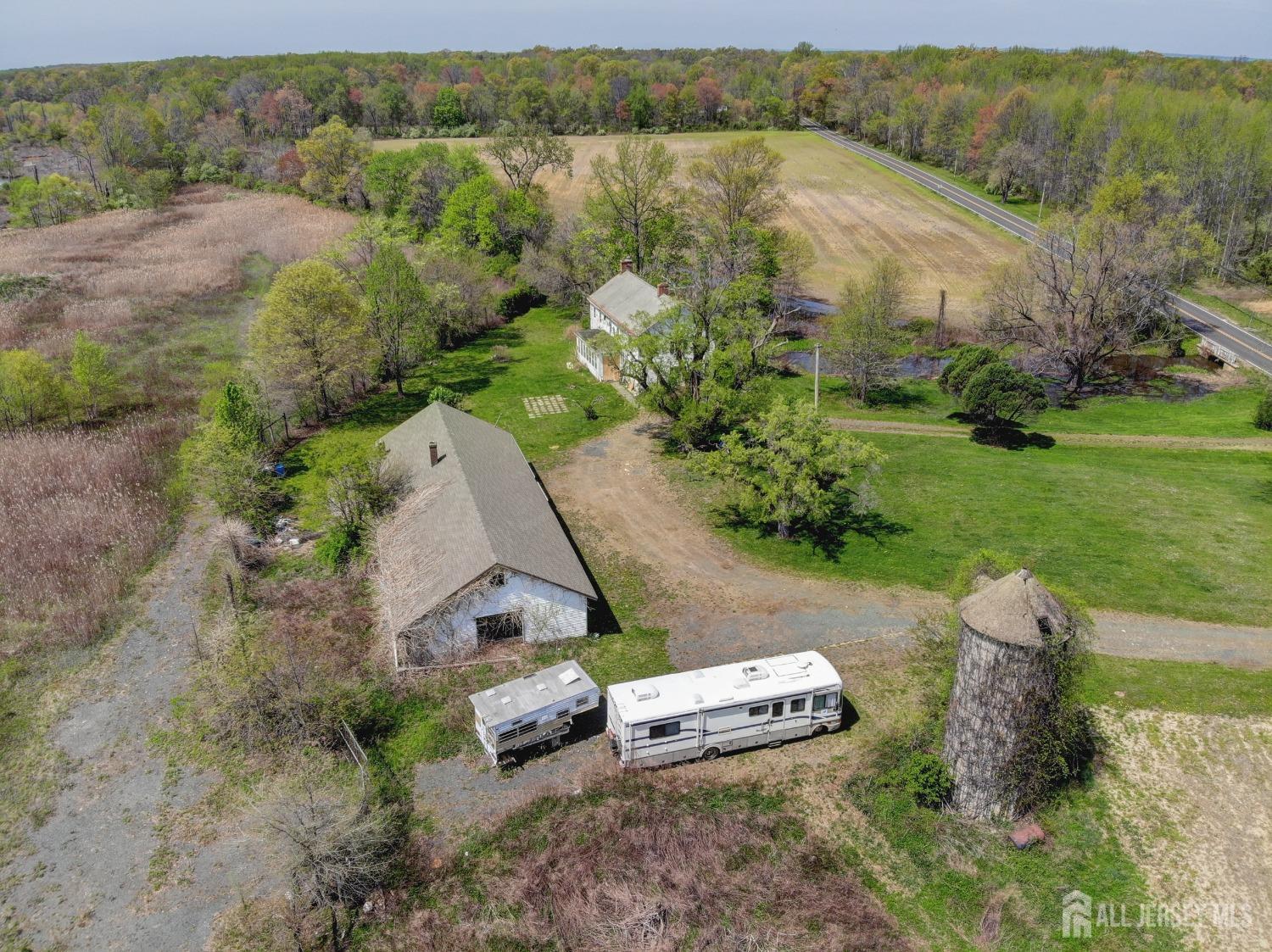 12 Brick Yard Road Cranbury, NJ 08512 - Photo 19 of 26 Gallery Image 19