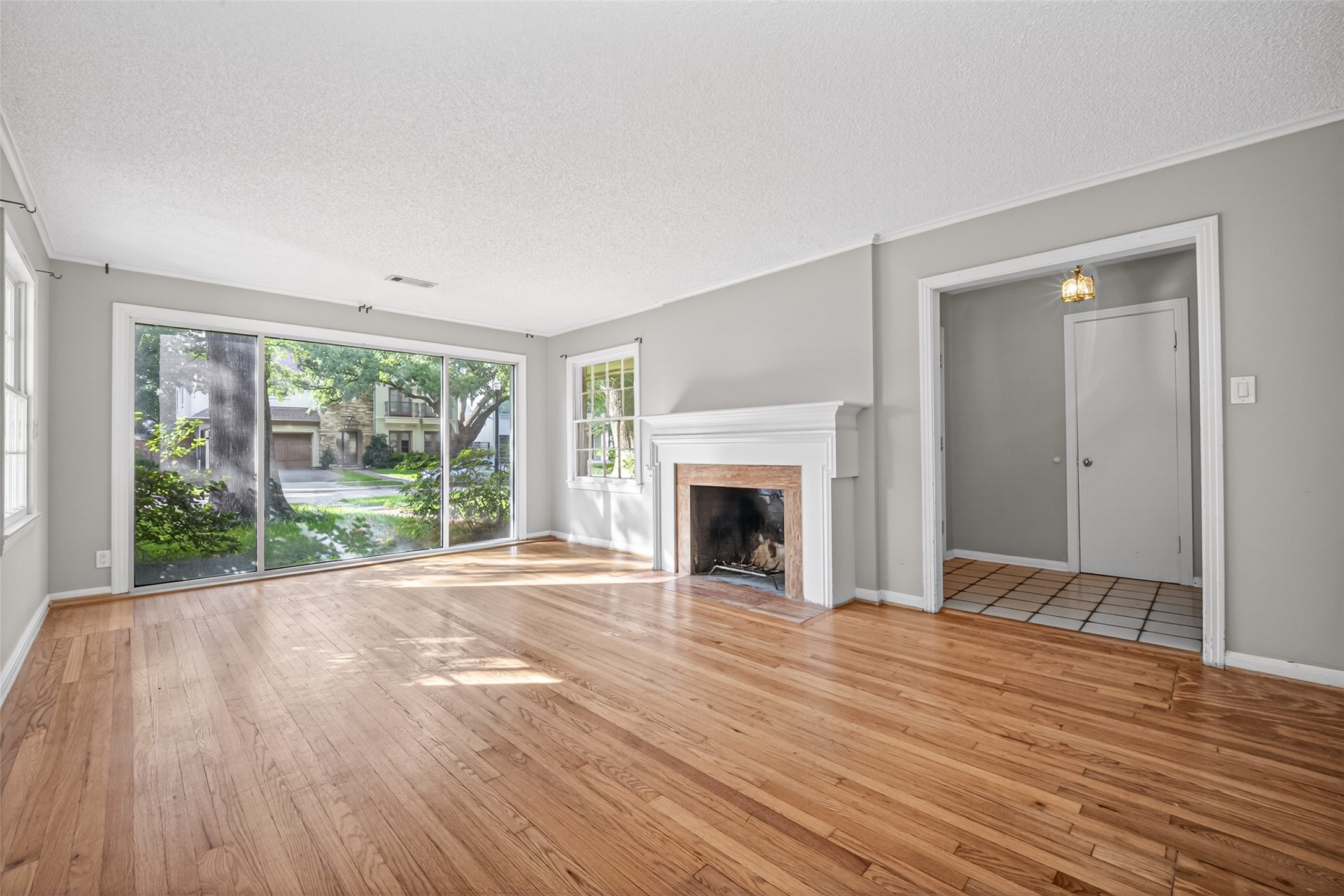 3731 Drake Street Houston, TX 77005 - Photo 2 of 36