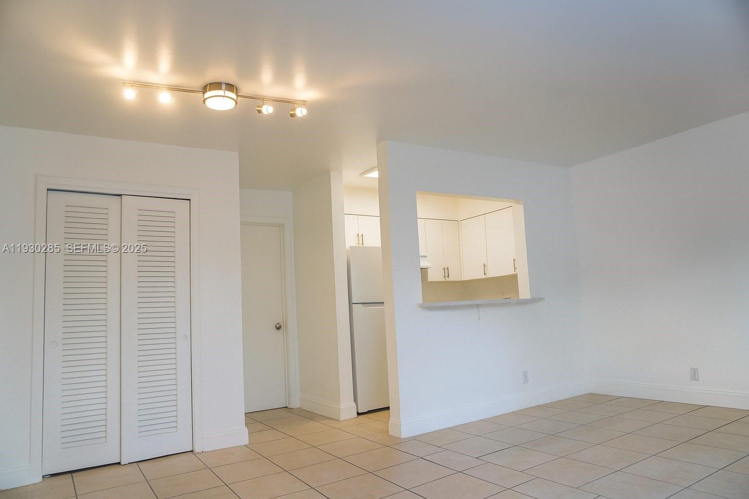 749 Southeast 15th Street, Unit 10 Fort Lauderdale, FL 33316 - Photo 2 of 16