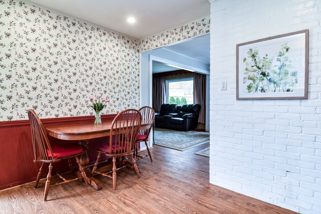 4 Hardwick Road Natick, MA 01760 - Photo 12 of 29 Gallery Image 12
