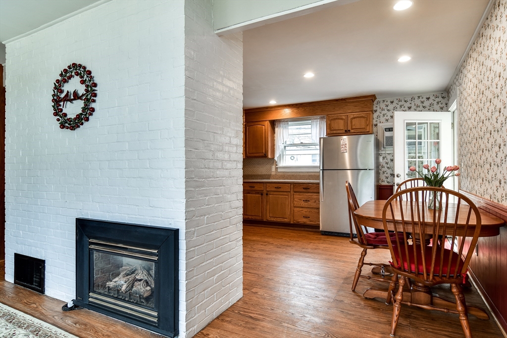 4 Hardwick Road Natick, MA 01760 - Photo 9 of 29 Gallery Image 9