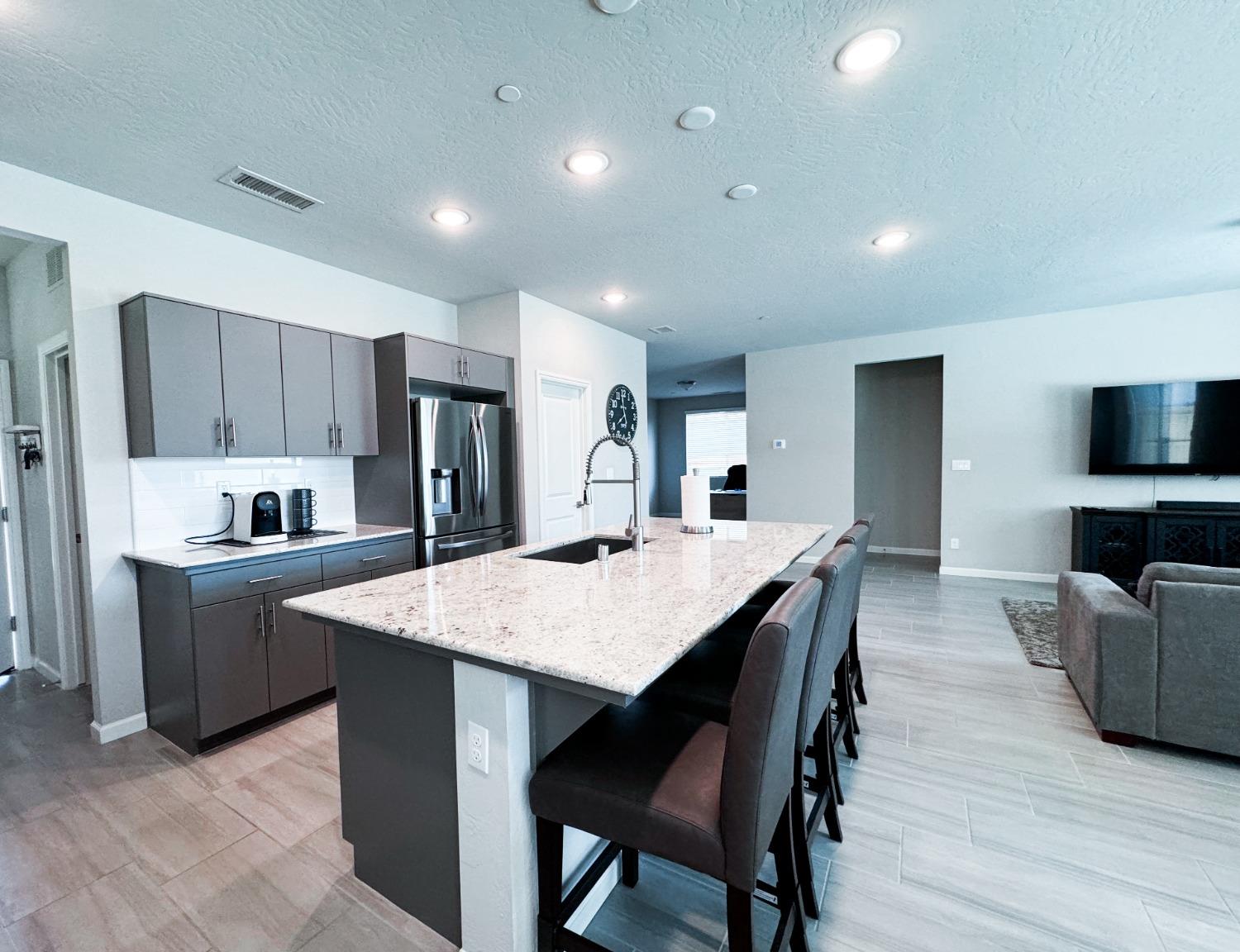 3395 Las Rosas Avenue Clovis, CA 93619 - Photo 16 of 48