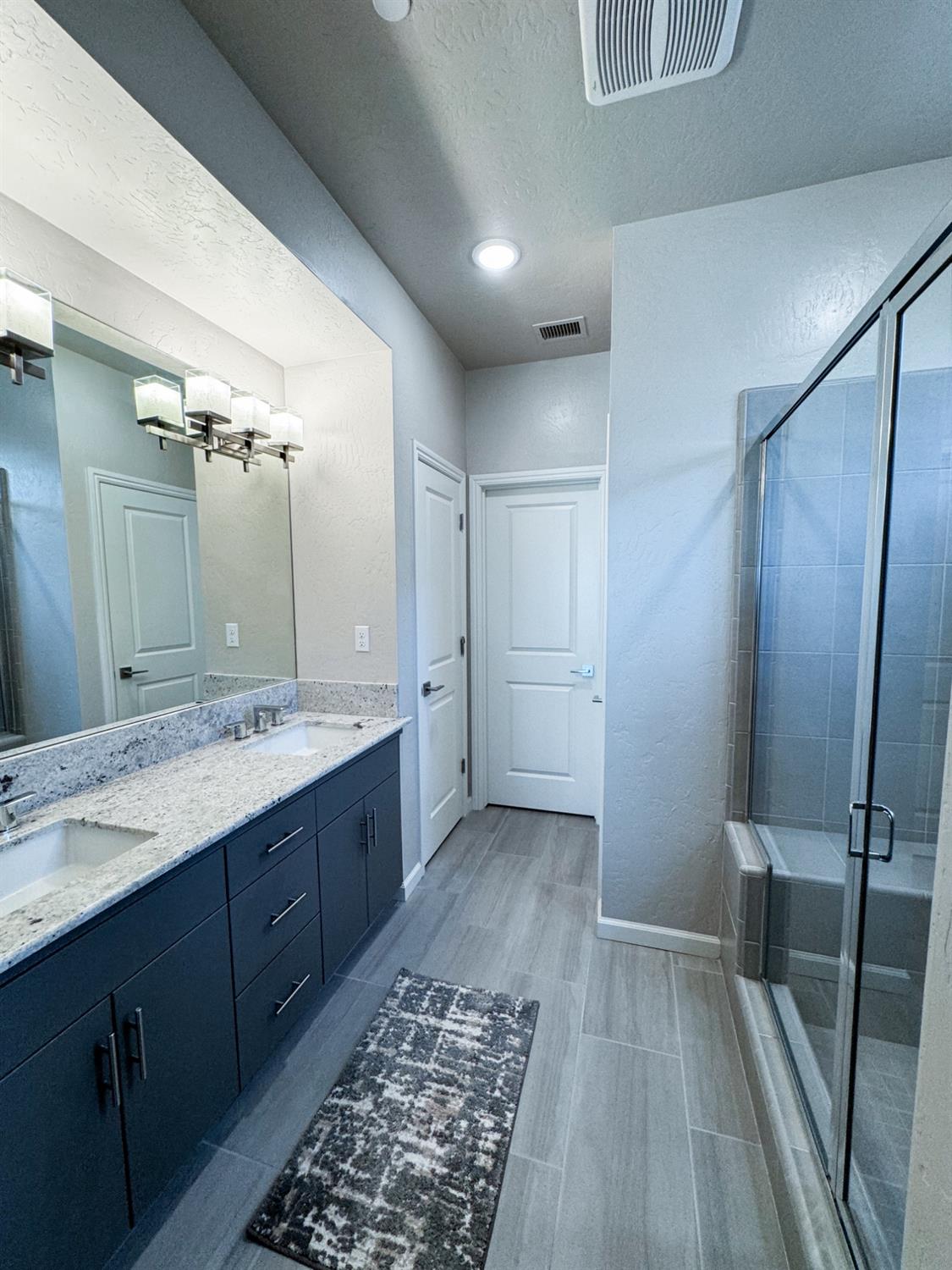 3395 Las Rosas Avenue Clovis, CA 93619 - Photo 38 of 48