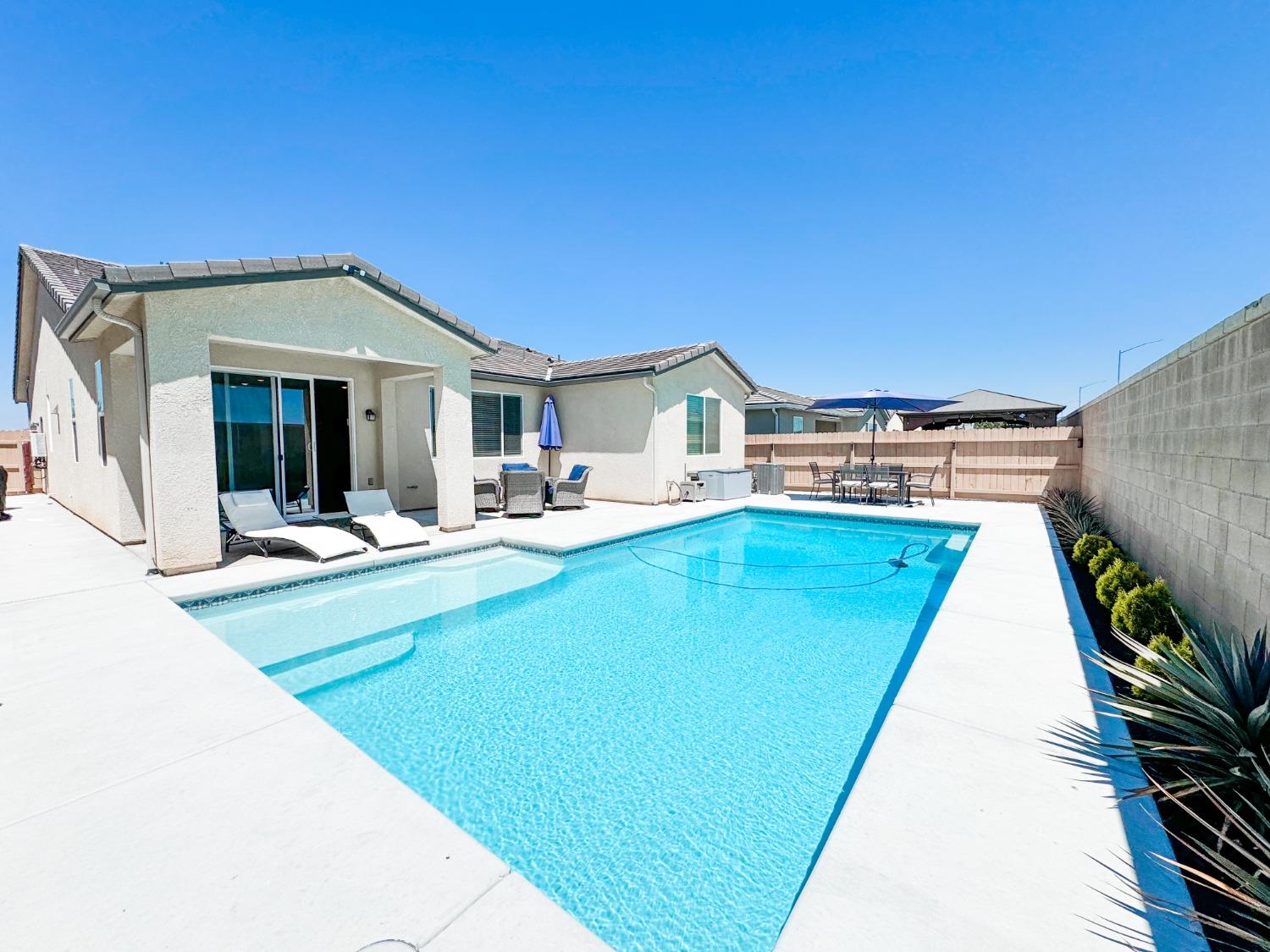 3395 Las Rosas Avenue Clovis, CA 93619 - Photo 9 of 48