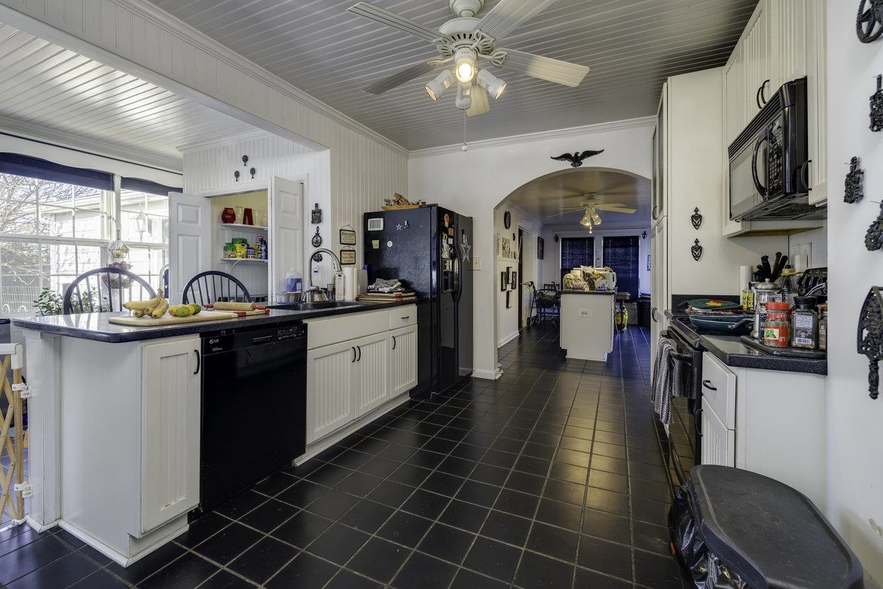 228 Old Farm Road Shenandoah, VA 22849 - Photo 5 of 71 Gallery Image 5