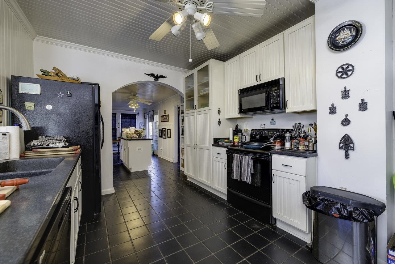 228 Old Farm Road Shenandoah, VA 22849 - Photo 6 of 71 Gallery Image 6