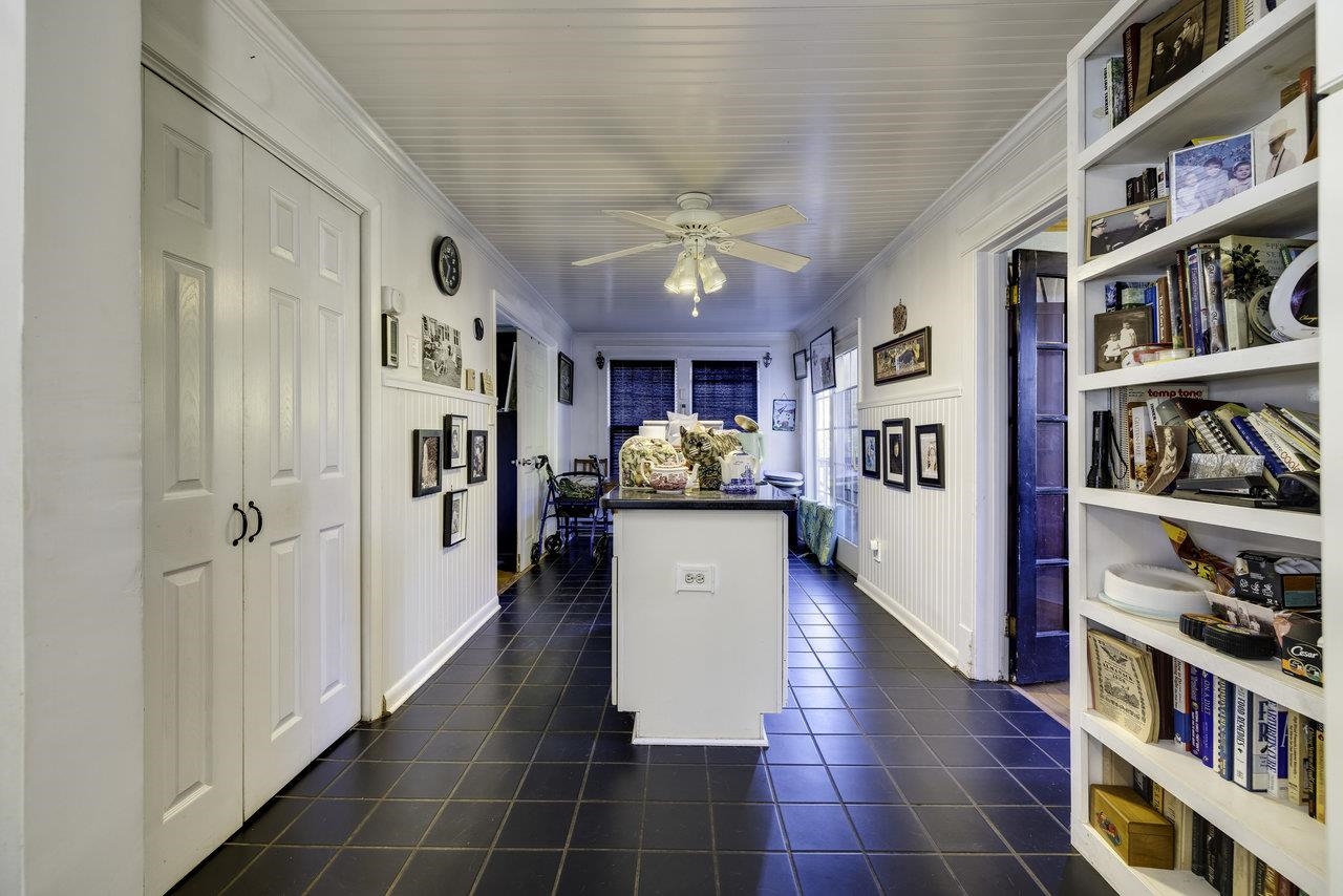 228 Old Farm Road Shenandoah, VA 22849 - Photo 8 of 71 Gallery Image 8