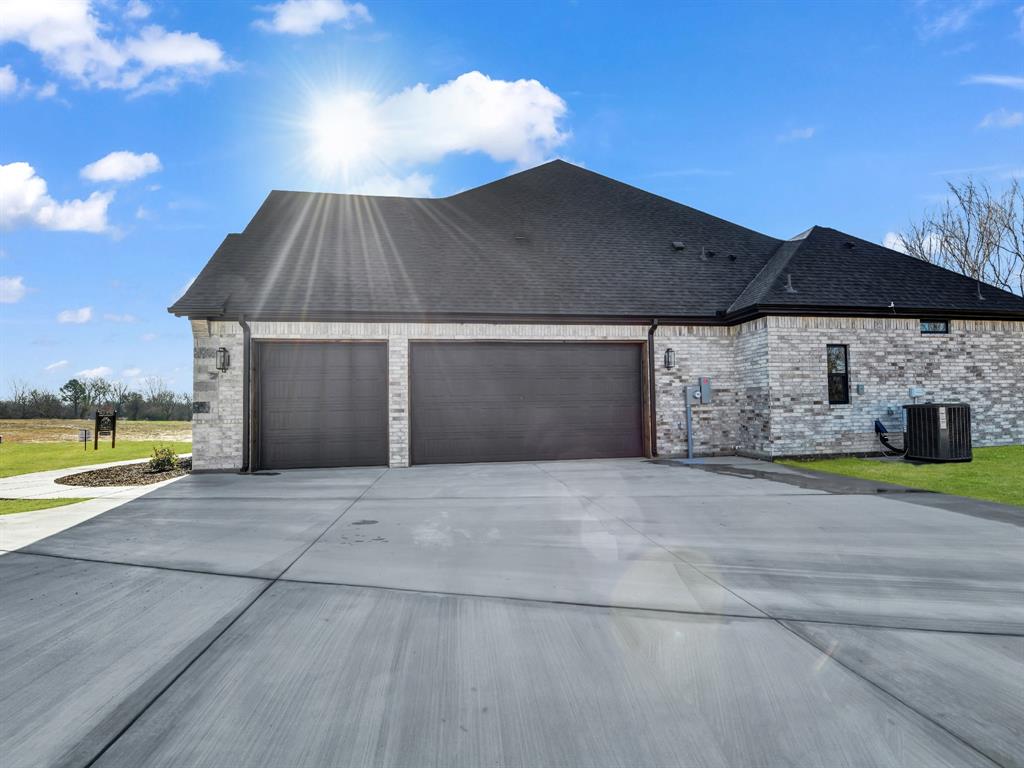 213 Desperado Way Weatherford, TX 76088 - Photo 6 of 39