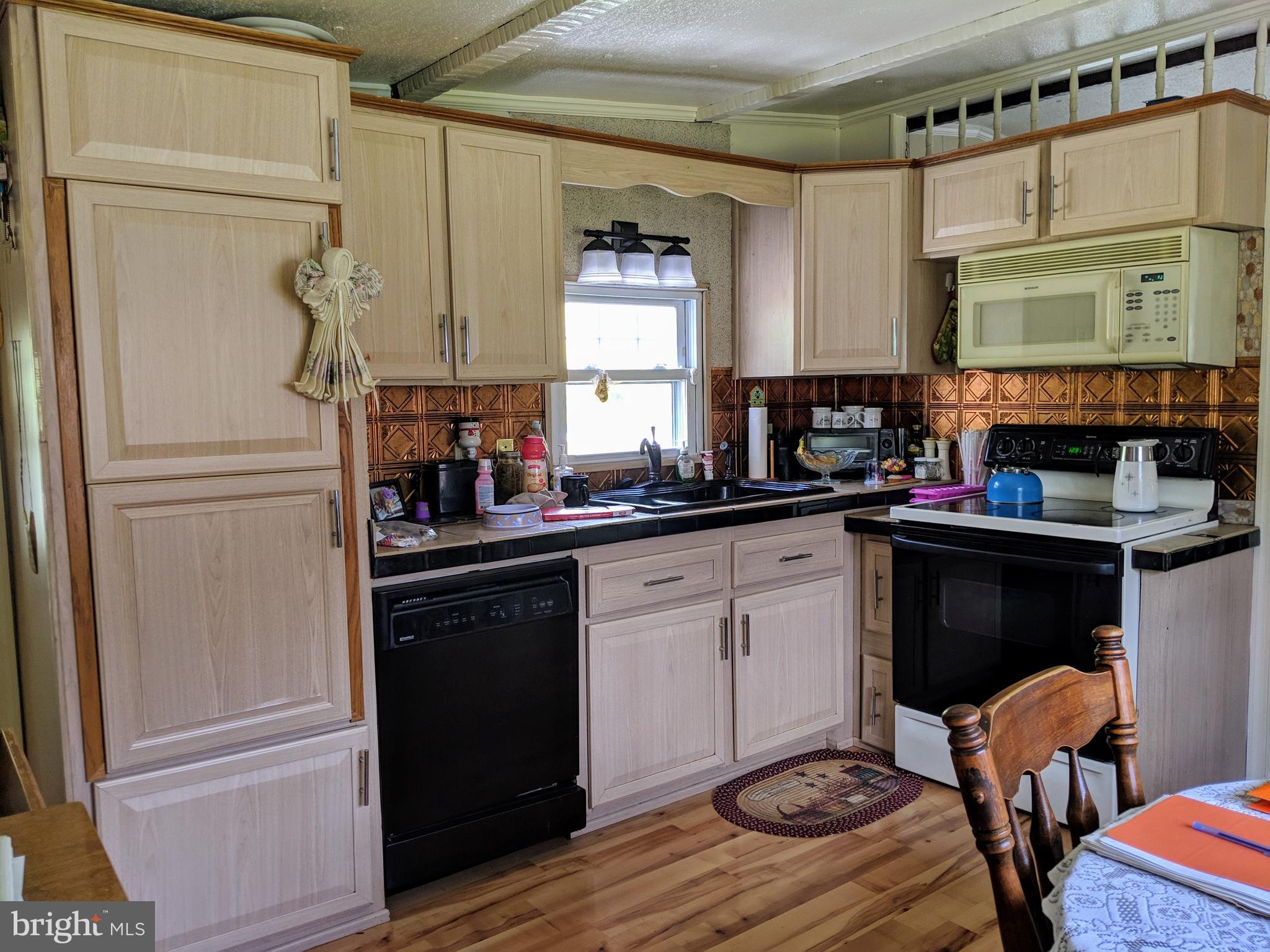 433 St Peters Road Andreas, PA 18211 - Photo 6 of 41 EAT-IN KITCHEN PIC 1