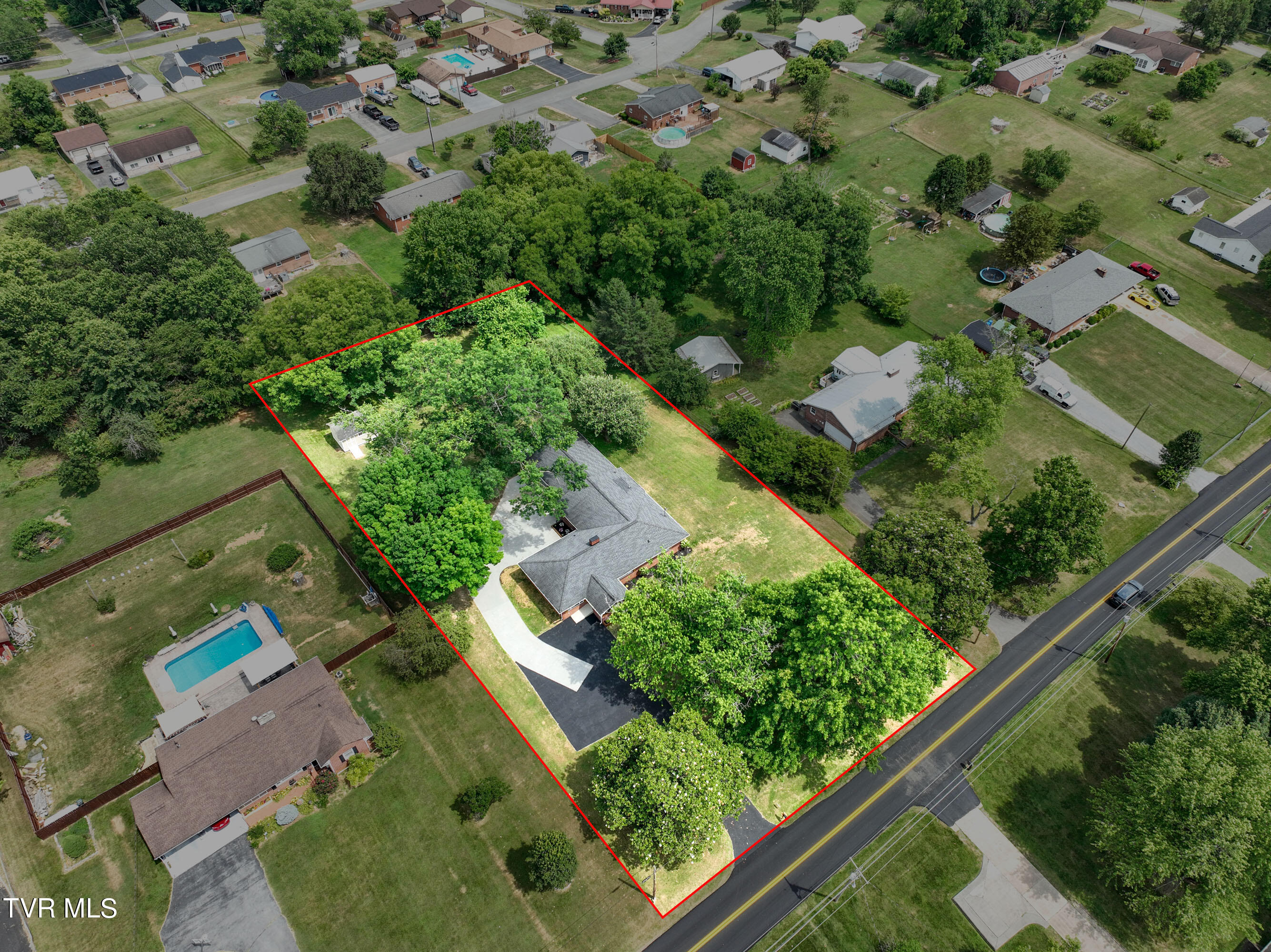 714 Liberty Church Road Kingsport, TN 37663 - Photo 4 of 52 715 Liberty Church Drone KB-9A 2