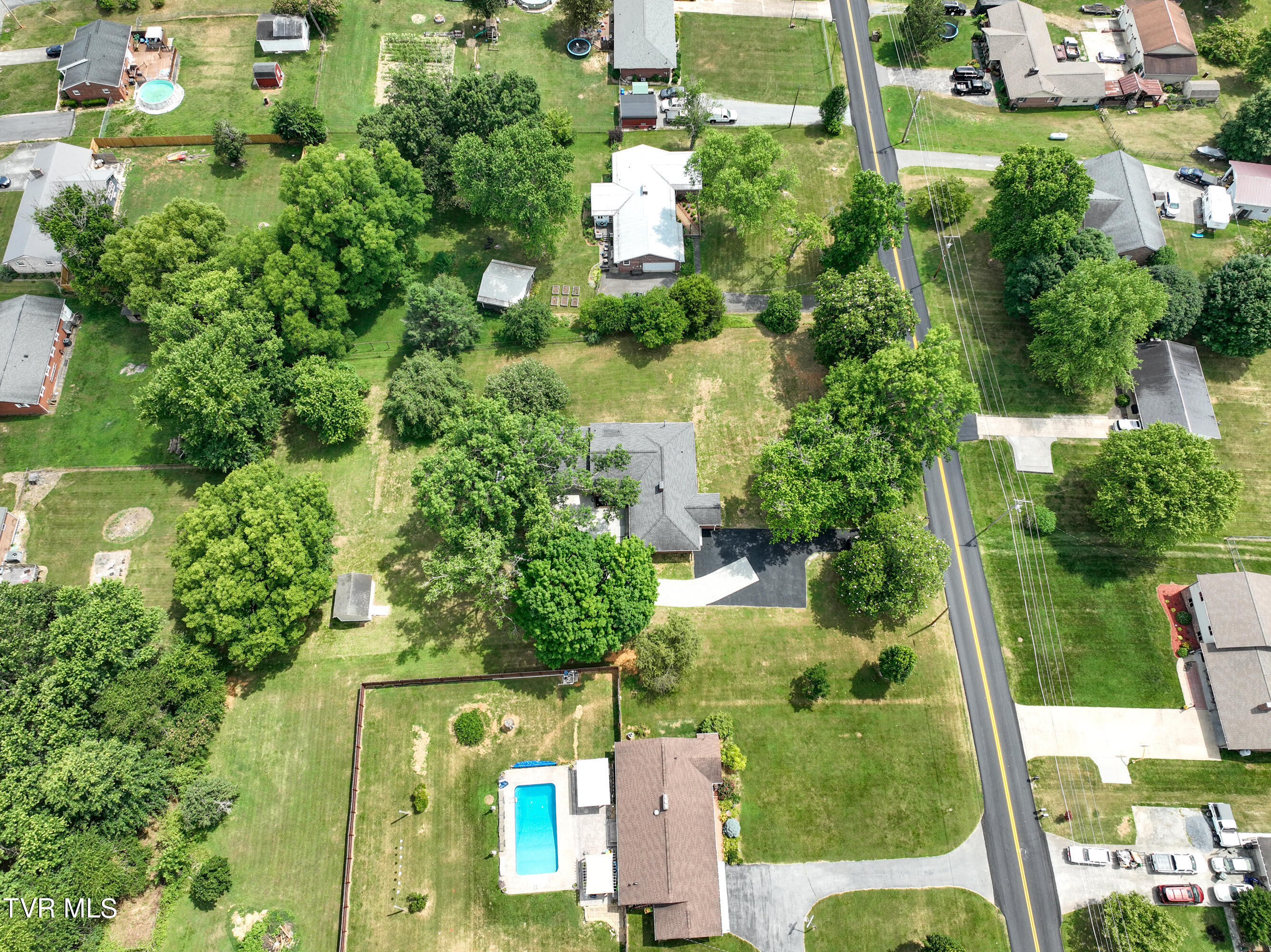 714 Liberty Church Road Kingsport, TN 37663 - Photo 49 of 52 715 Liberty Church Drone KB-8