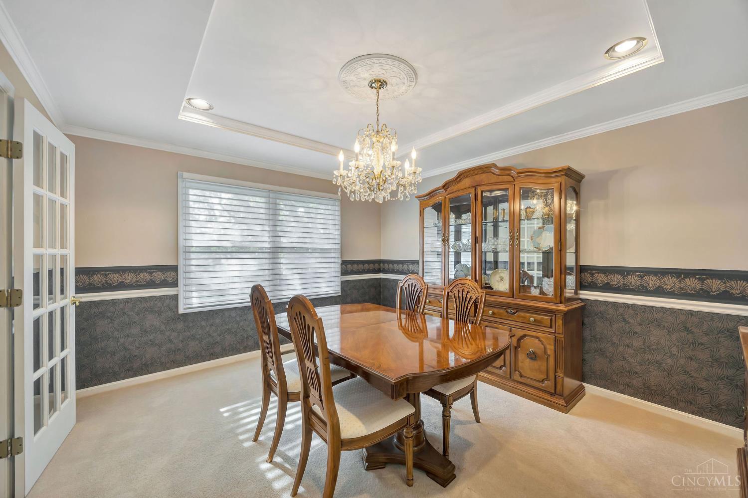 5509 Boomer Road Cincinnati, OH 45247 - Photo 9 of 38