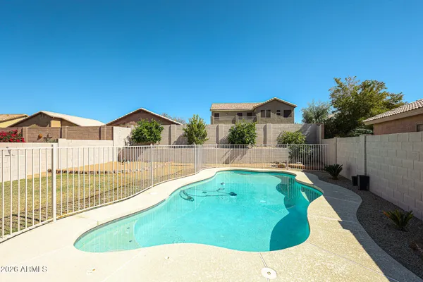 $2,700 | 29211 North 51st Street, Cave Creek, AZ 85331