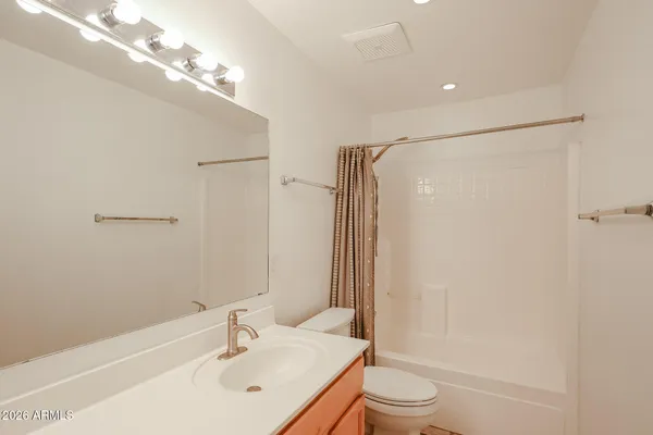 $2,700 | 29211 North 51st Street, Cave Creek, AZ 85331