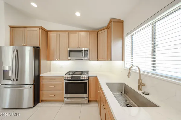 $2,700 | 29211 North 51st Street, Cave Creek, AZ 85331