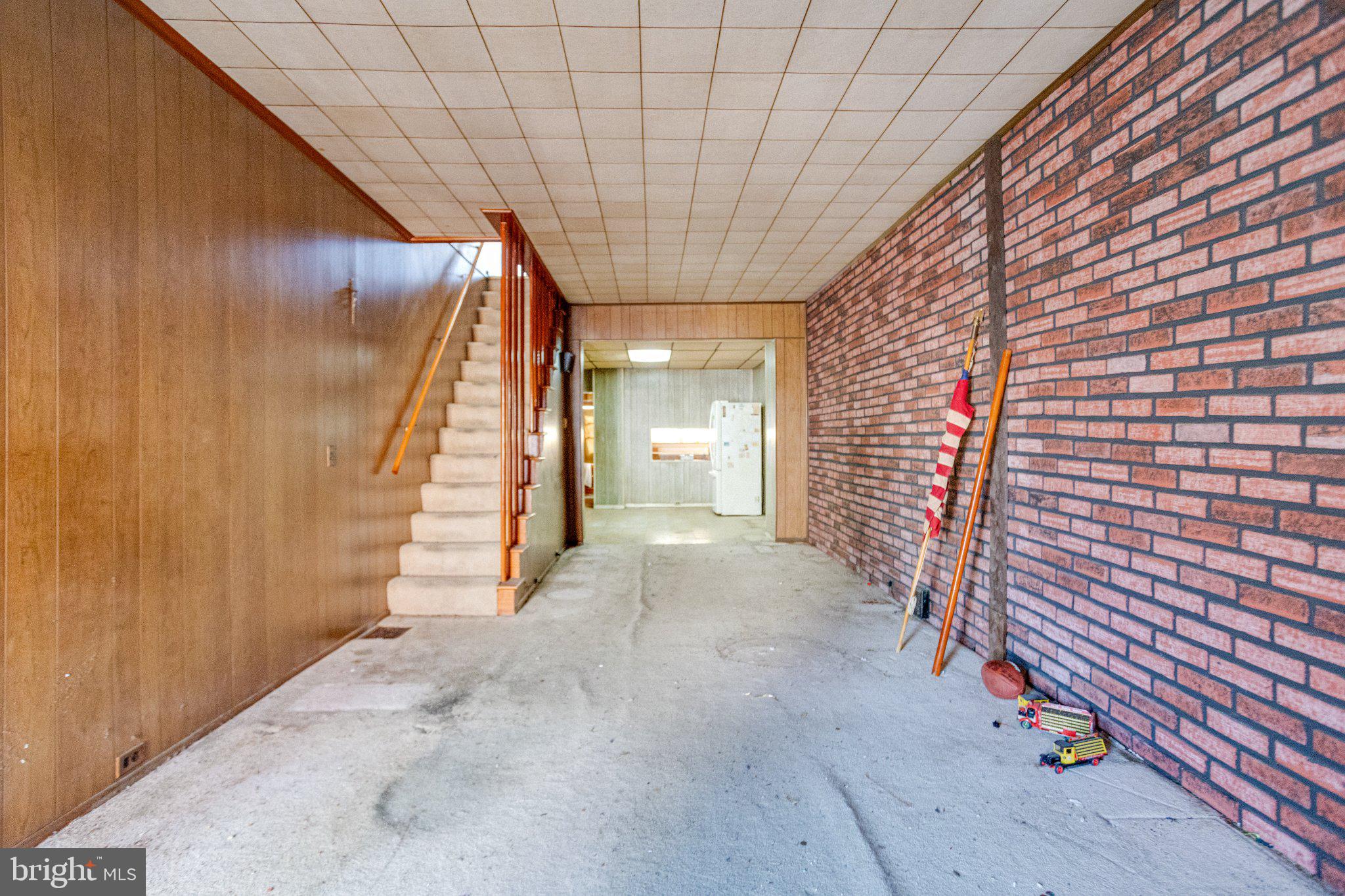 38 South Curley Street Baltimore, MD 21224 - Photo 3 of 38 a view of entryway with wooden floor