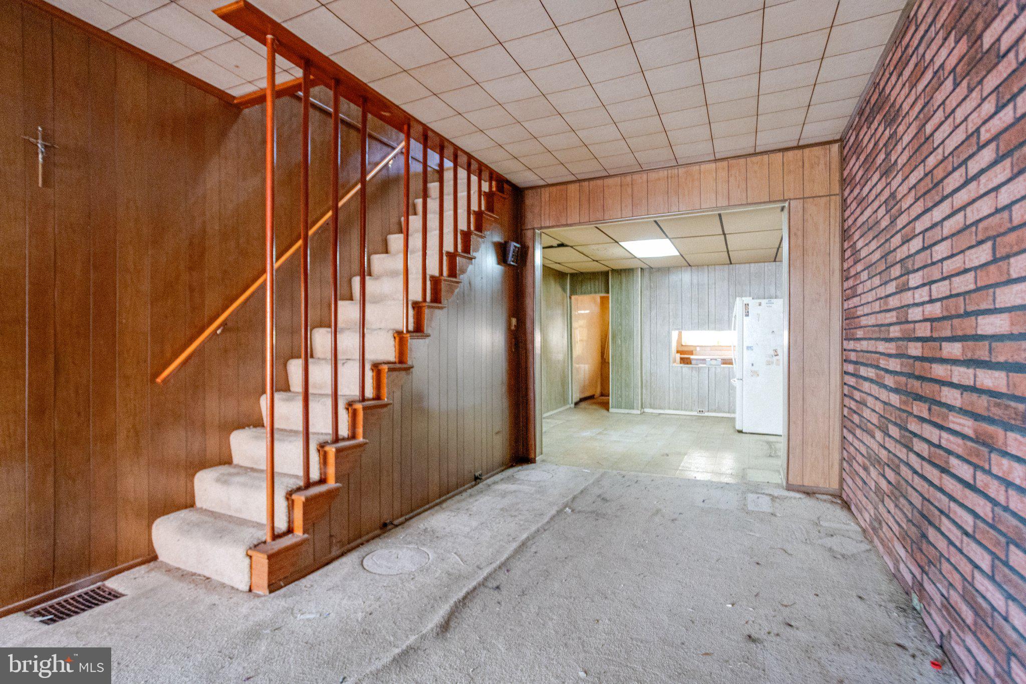 38 South Curley Street Baltimore, MD 21224 - Photo 8 of 38 a view of entryway