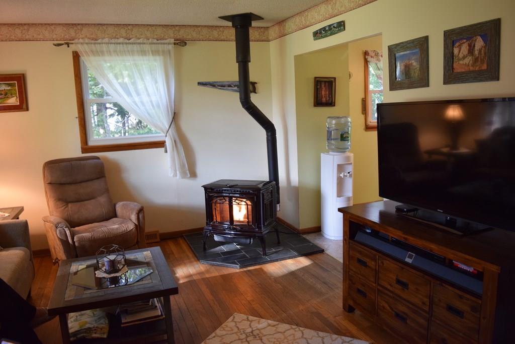 226 S Road Templeton, MA 01468 - Photo 5 of 22