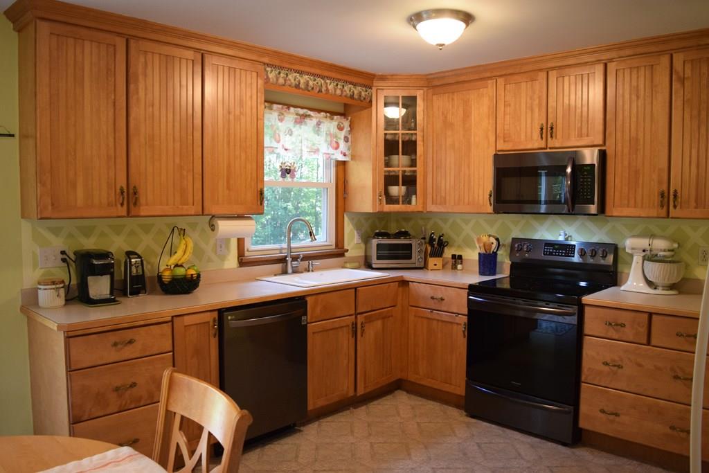 226 S Road Templeton, MA 01468 - Photo 7 of 22