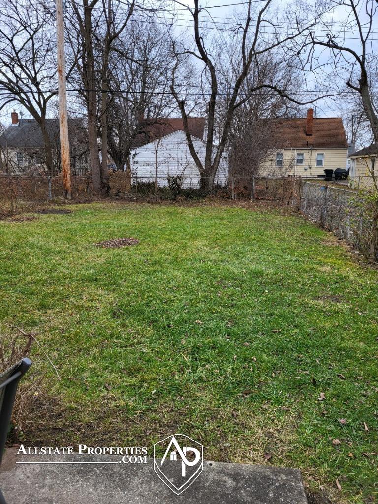 8858 Burt Road Detroit, MI 48228 - Photo 28 of 30 50129444-672f17b9-6edc-4268-a342-fa1aec10668c.JPG