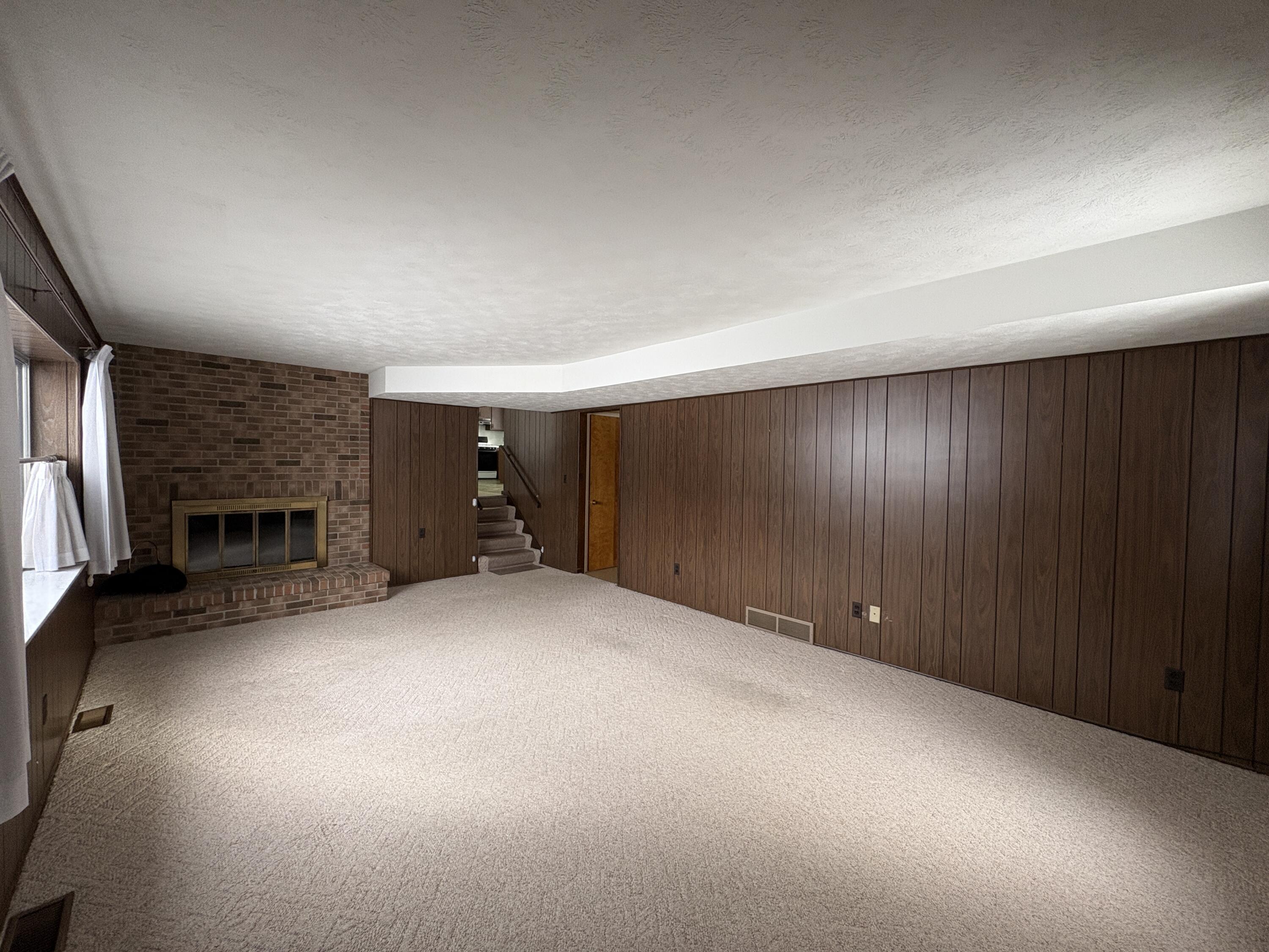 6233 Hereford Road Saline, MI 48176 - Photo 21 of 26 IMG_1875