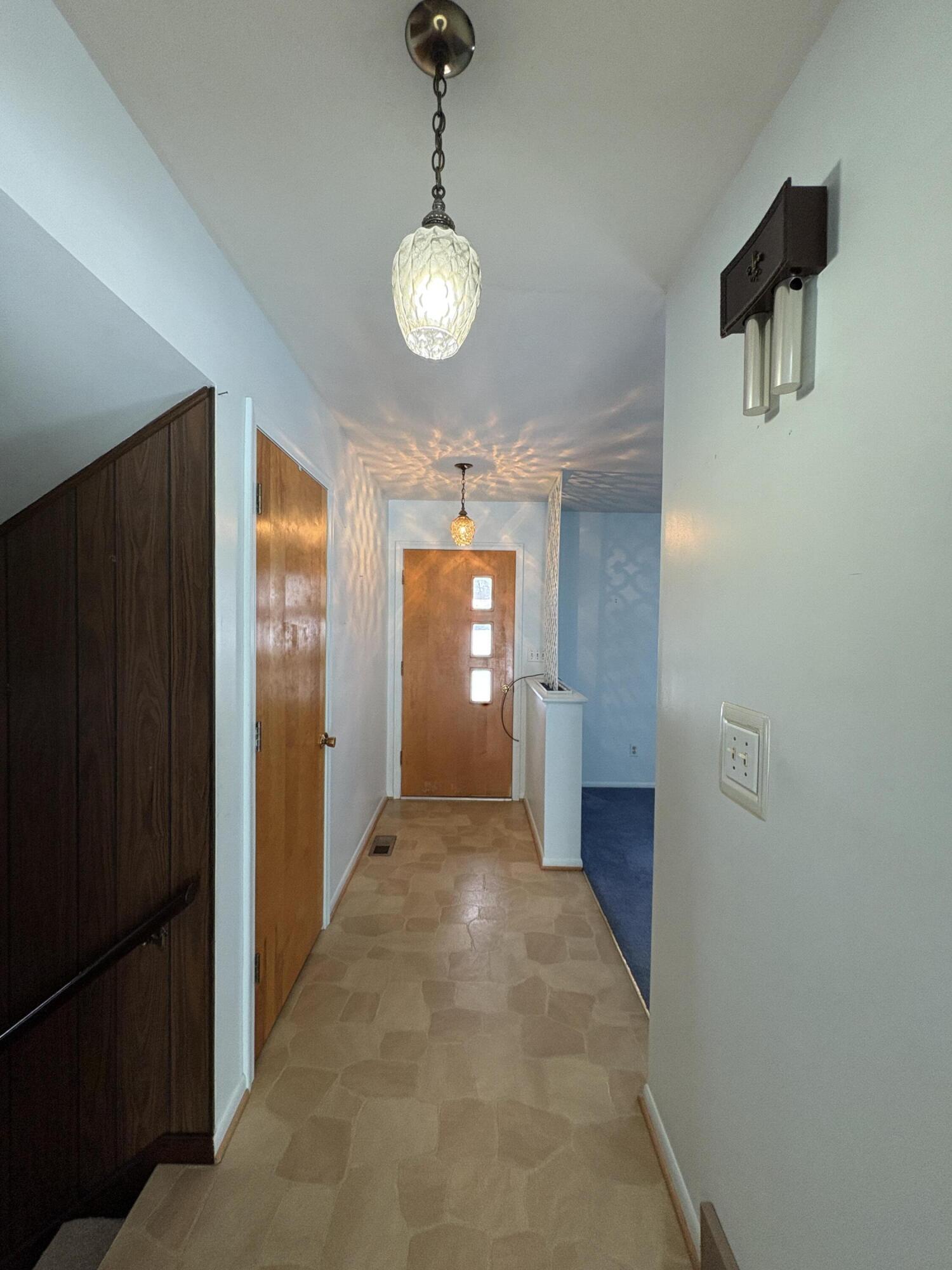 6233 Hereford Road Saline, MI 48176 - Photo 5 of 26 IMG_1853