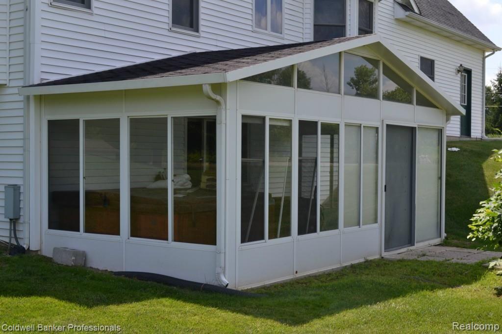 1400 Turrill Road Lapeer, MI 48446 - Photo 7 of 33 059.jpg