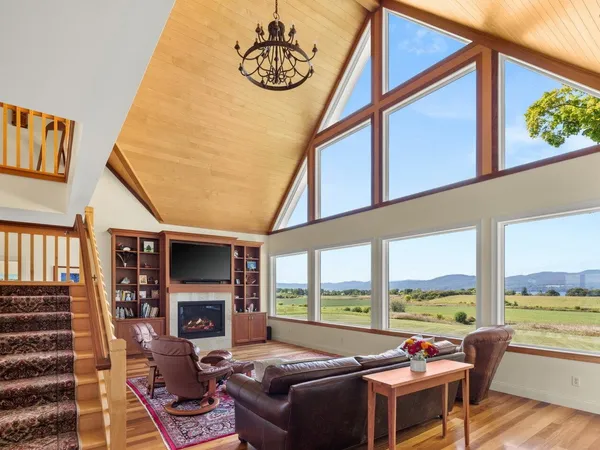 $1,499,000 | 2493 Lake Street, Addison, VT 05491