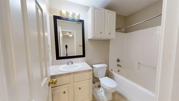 $3,200 | 1619 Park Place, College Station, TX 77840