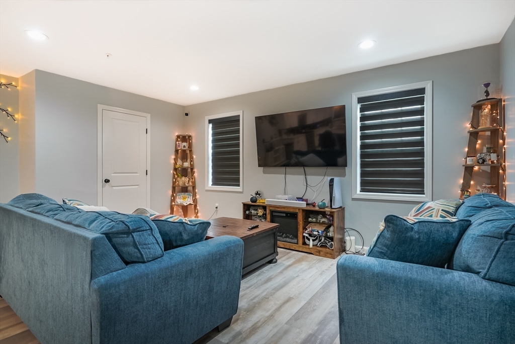 550 Spring Street, Unit 1 Fall River, MA 02721 - Photo 5 of 26 Gallery Image 5