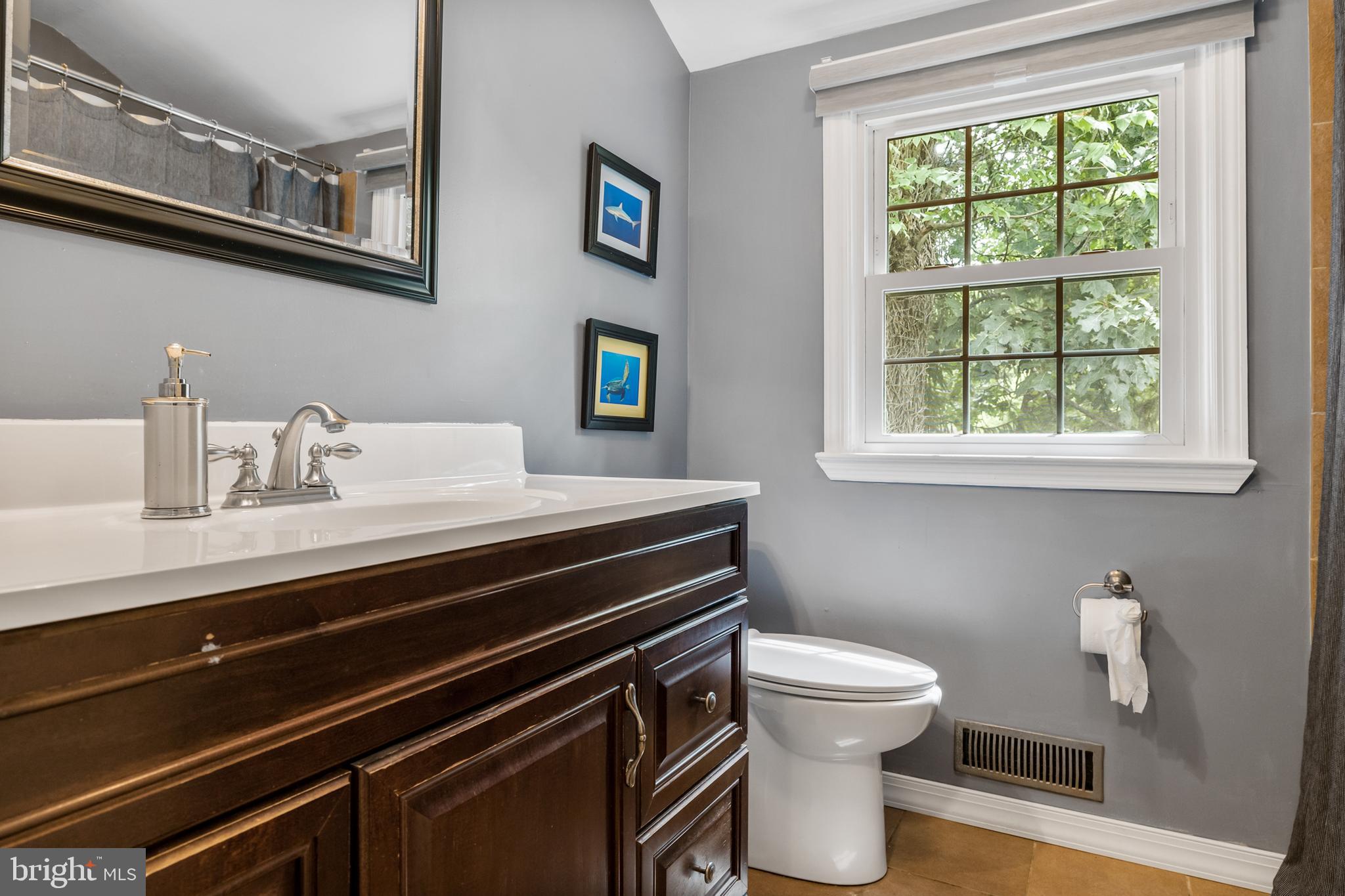 210 Sharrowvale Road Cherry Hill, NJ 08034 - Photo 27 of 33