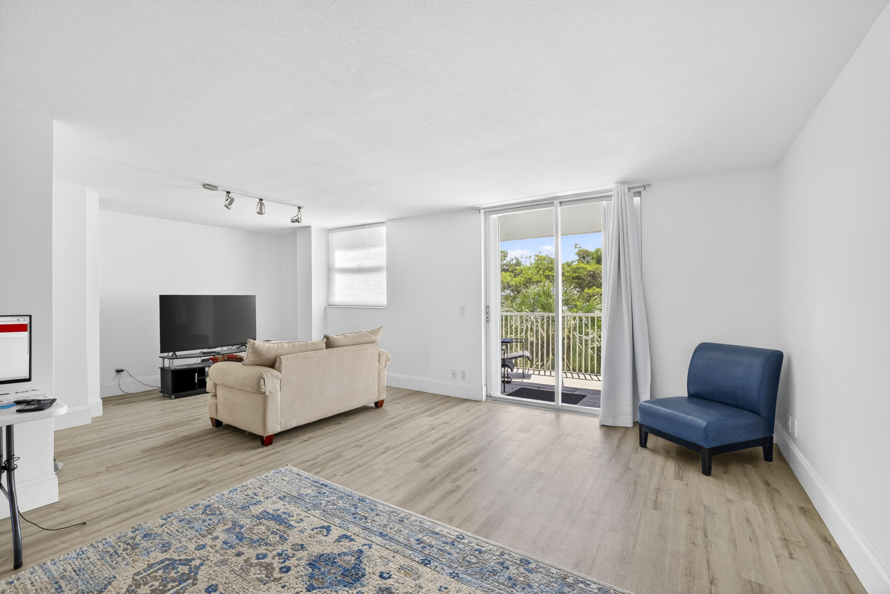 5961 Northwest 2nd Avenue, Unit 302 Boca Raton, FL 33487 - Photo 11 of 31 10-8I8A0415