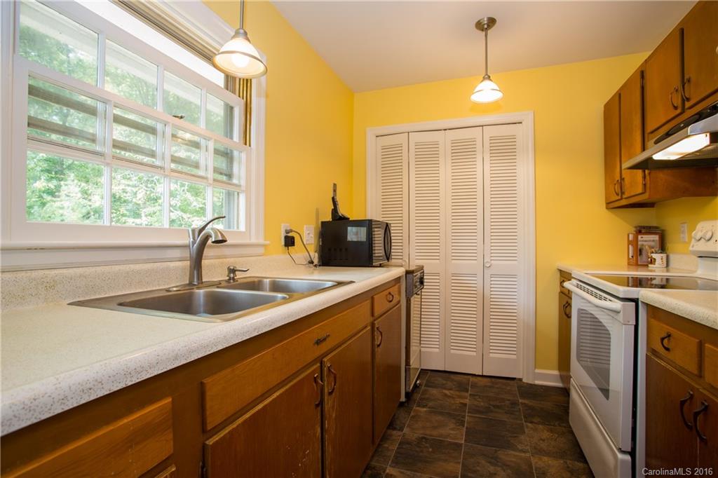 125 Old Bee Tree Road Swannanoa, NC 28778 - Photo 13 of 21 Gallery Image 13