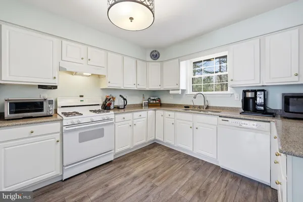 $489,900 | 3202 Oakwood Drive, Hammonton, NJ 08037