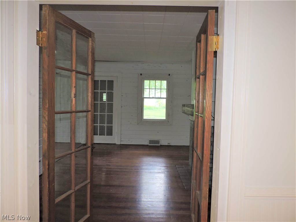 24208 Bruce Road Bay Village, OH 44140 - Photo 26 of 32