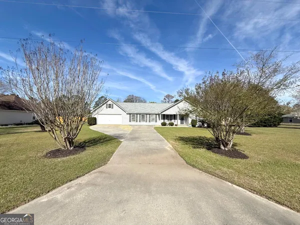 $289,900 | 1405 Pebblewood Drive, Adel, GA 31620